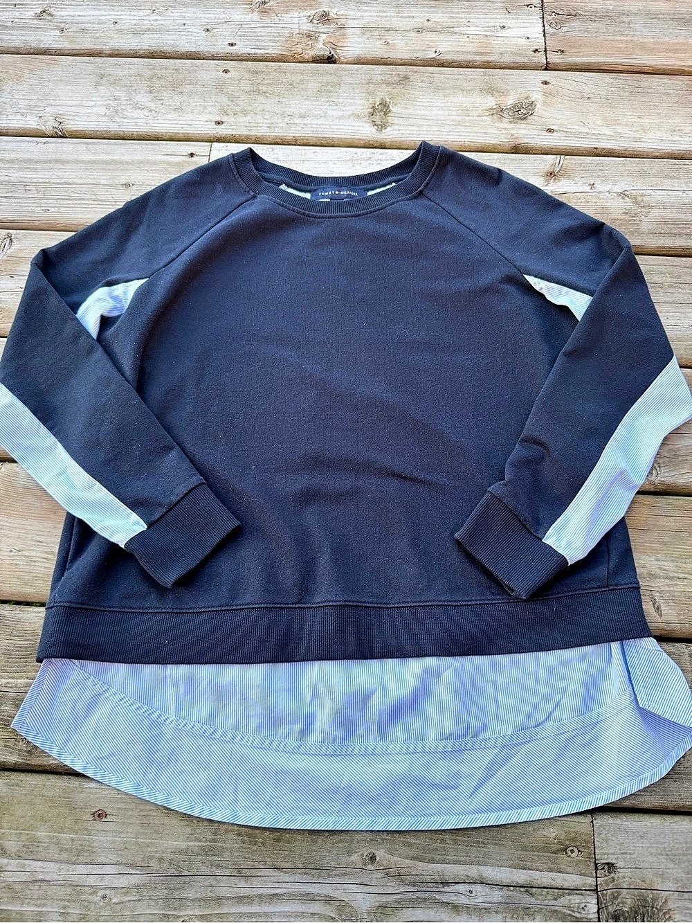 Tommy Hilfiger Women’s M Navy Layered Shirt Hem Sweatshirt Open Back
